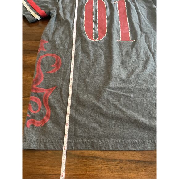 Universal Studio Wizarding World of Harry Potter Gryffindor Keeper T-Shirt Sz S - Picture 10 of 10